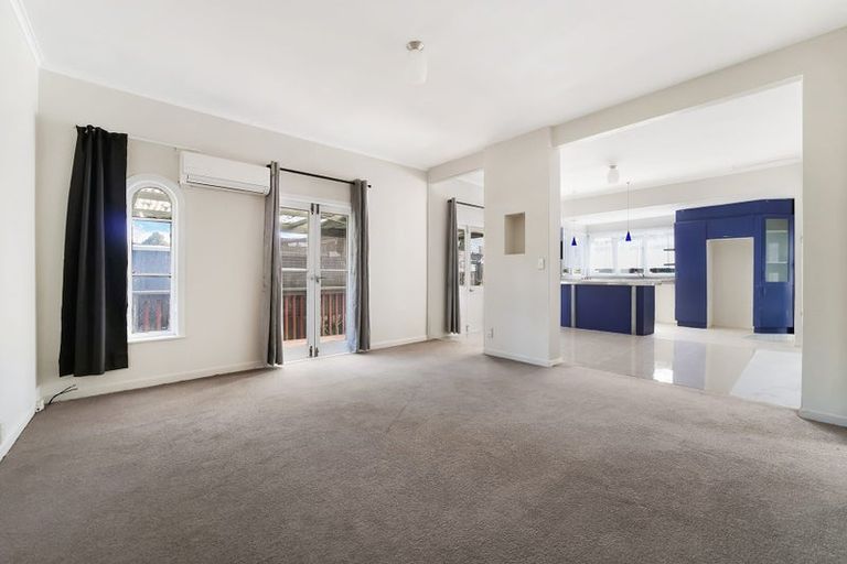 Photo of property in 345 Main Road, Huapai, Kumeu, 0810