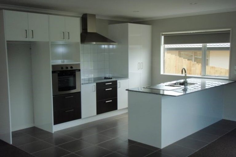 Photo of property in 85 Tiriwa Drive, Massey, Auckland, 0614