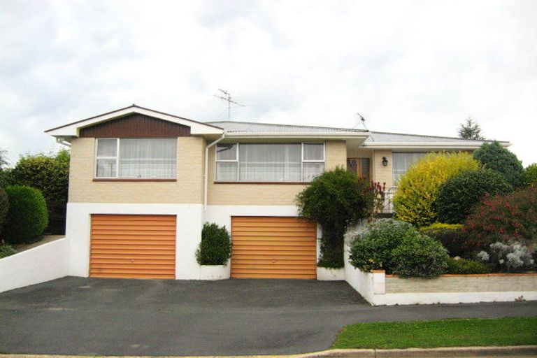 Photo of property in 4 Estuary Crescent, Fairfield, Dunedin, 9018