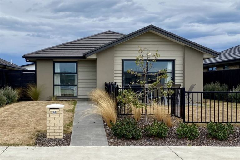 Photo of property in 16 Wallingford Crescent, Rolleston, 7615