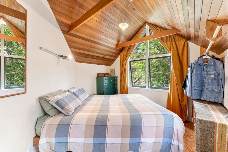 Photo of property in 38 Grand View Road, Leigh, 0985