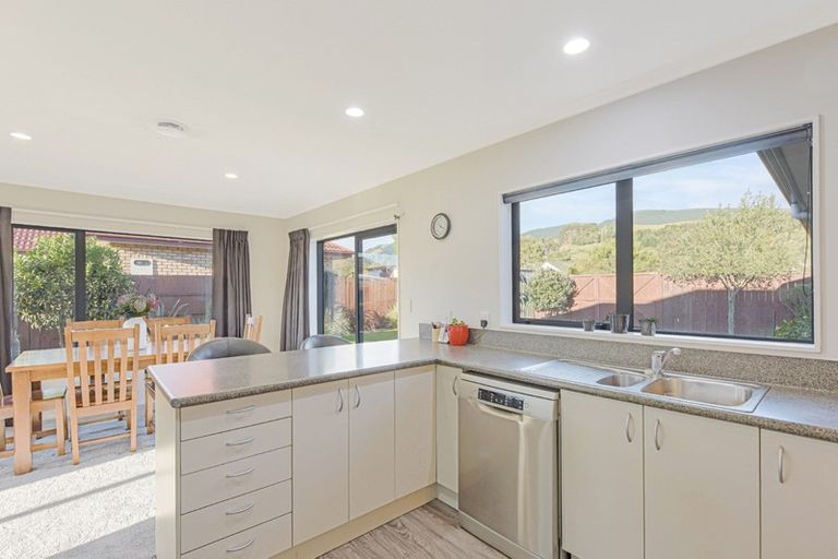 Photo of property in 18 Covent Drive, Stoke, Nelson, 7011