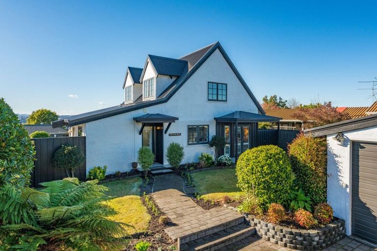 Photo of property in 735 Acacia Bay Road, Acacia Bay, Taupo, 3330