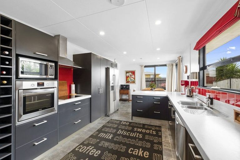 Photo of property in 28 Kingsford Street, Bell Block, New Plymouth, 4312