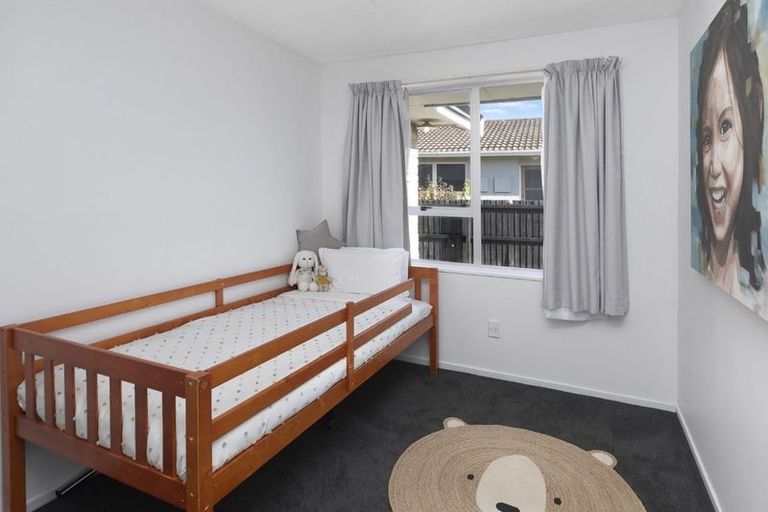 Photo of property in 1/49 Kuaka Crescent, Bromley, Christchurch, 8062