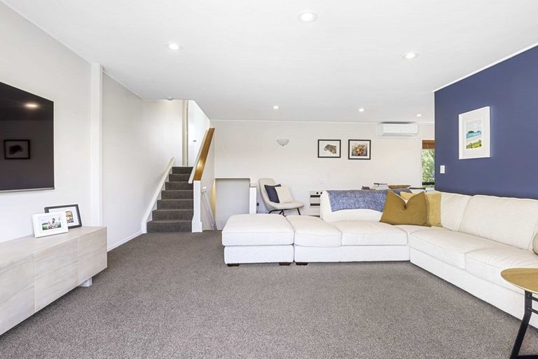 Photo of property in 2a Burn-murdoch Street, St Andrews, Hamilton, 3200