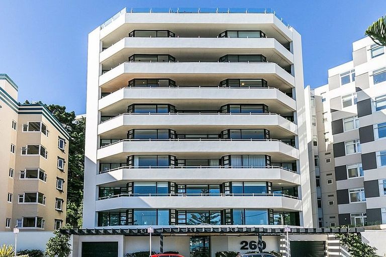 Photo of property in 6/260 Oriental Parade, Oriental Bay, Wellington, 6011