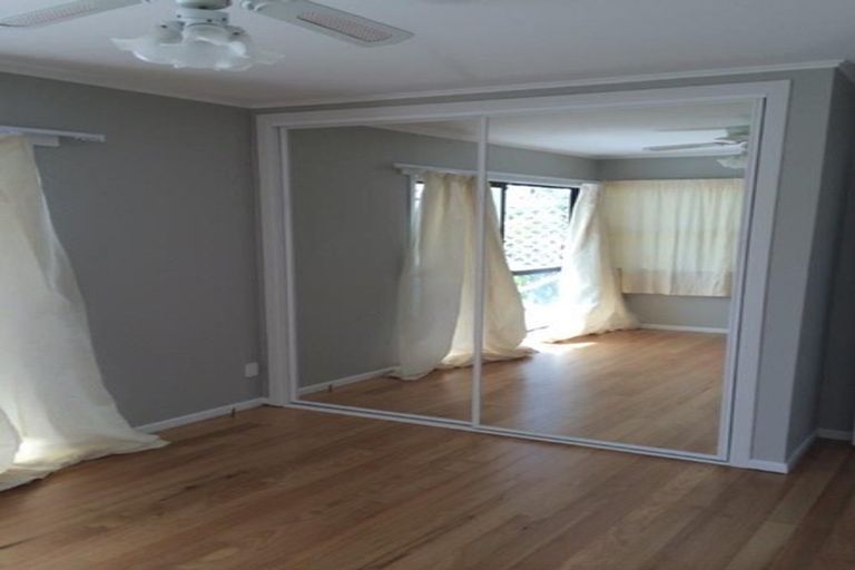 Photo of property in 45 Glen Marine Parade, Glendene, Auckland, 0602