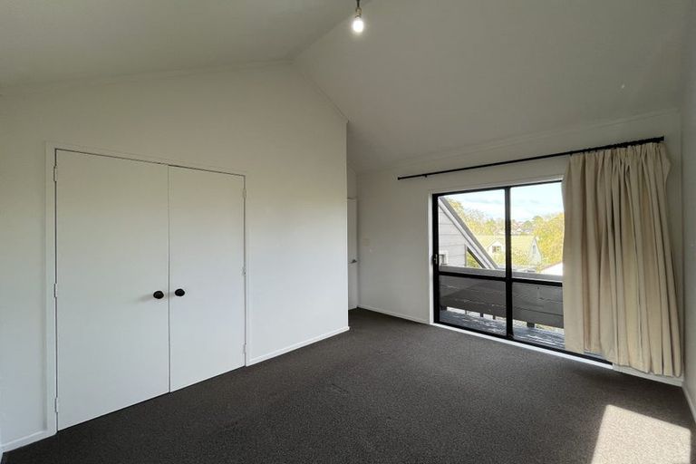 Photo of property in 26 Orinda Close, Botany Downs, Auckland, 2010