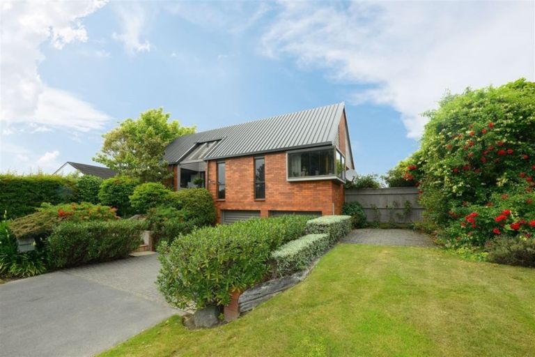 Photo of property in 27 Strathean Avenue, Avonhead, Christchurch, 8042