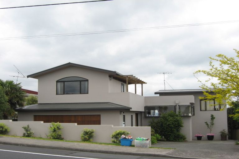 Photo of property in 1052 Whangaparaoa Road, Tindalls Beach, Whangaparaoa, 0930