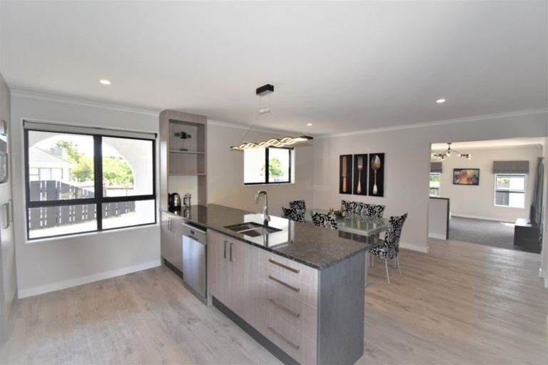 Photo of property in 12 Te Kama Street, Levin, 5510