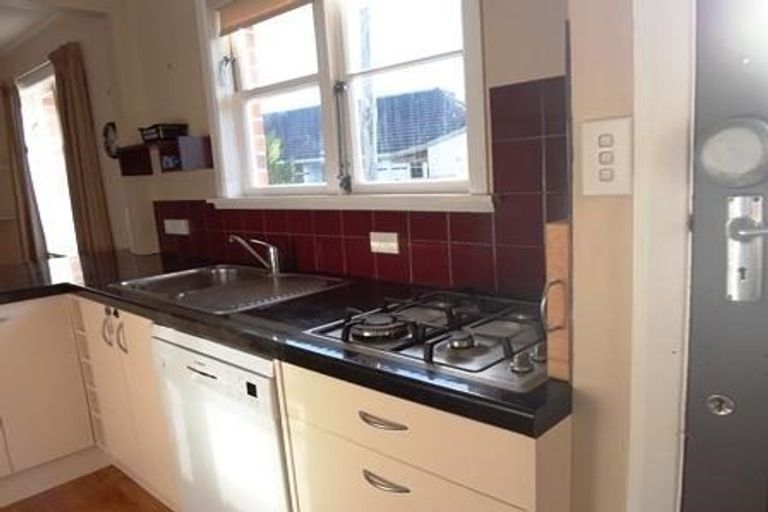 Photo of property in 1 Field Street, Silverstream, Upper Hutt, 5019