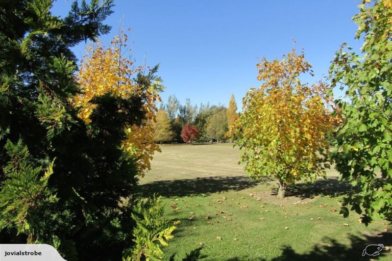 Photo of property in 2 Joshua Place, Helensburgh, Dunedin, 9010