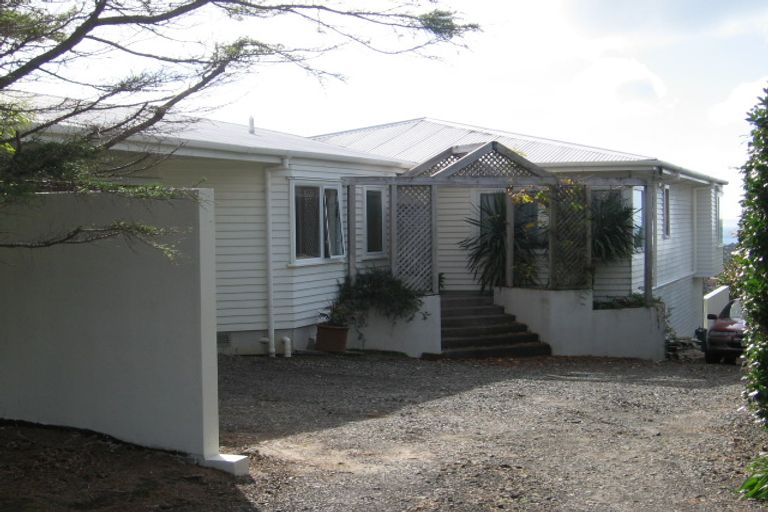 Photo of property in 1/297 East Coast Road, Mairangi Bay, Auckland, 0630