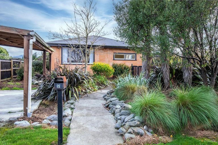 Photo of property in 51 Campbell Street, Geraldine, 7930