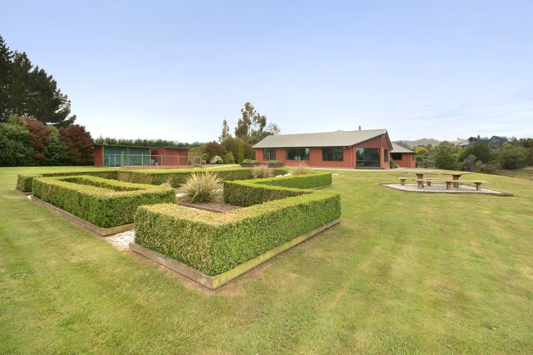 Photo of property in 17 Wavy Knowes Drive, Waldronville, Dunedin, 9018