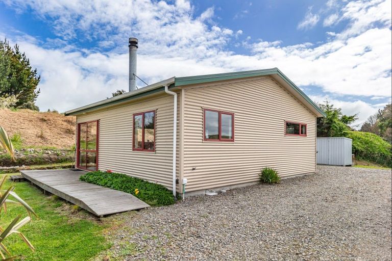 Photo of property in 104 Hokio Sand Road, Hokio Beach, Levin, 5571