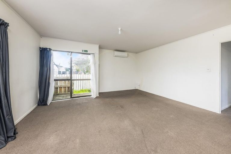 Photo of property in 1/8 Templeton Place, Clendon Park, Auckland, 2103