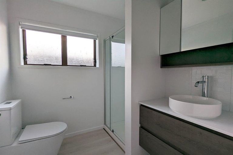 Photo of property in 6a Beach Road, Orewa, 0931