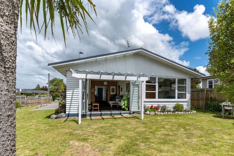 Photo of property in 2 Hinau Place, Lansdowne, Masterton, 5810