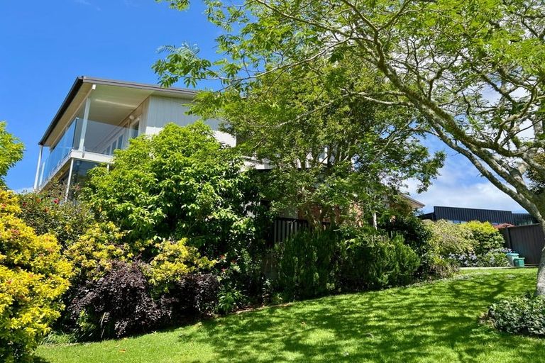 Photo of property in 1/29 Pupuke Road, Takapuna, Auckland, 0622