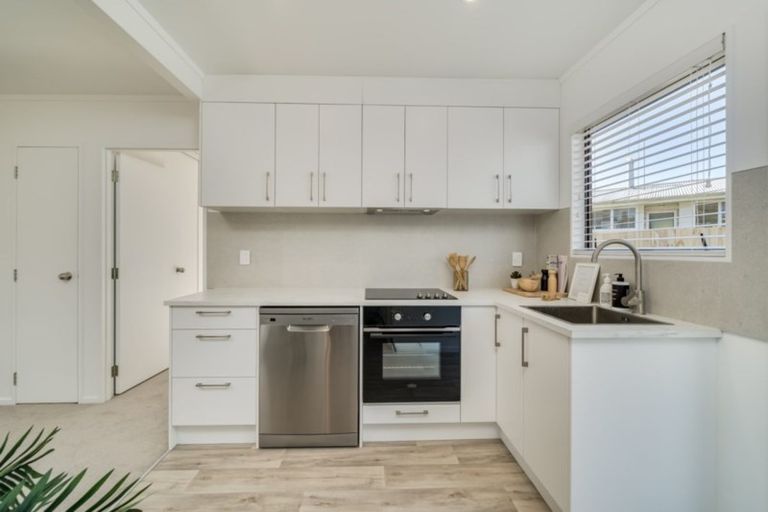 Photo of property in 43c Waitaha Road, Welcome Bay, Tauranga, 3112