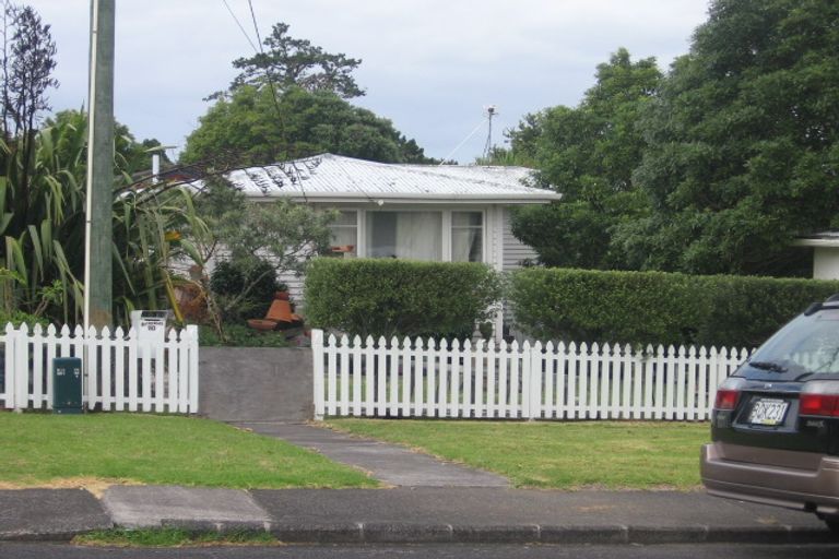 Photo of property in 2/28 Neal Avenue, Glenfield, Auckland, 0629