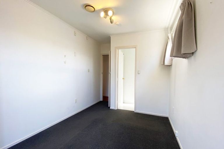 Photo of property in 93 Edgewater Drive, Pakuranga, Auckland, 2010