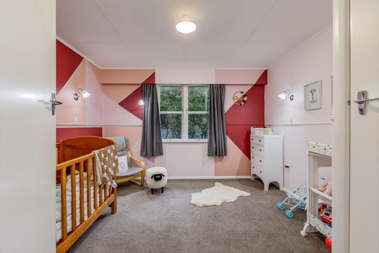 Photo of property in 16 Alfredton Road, Eketahuna, 4900