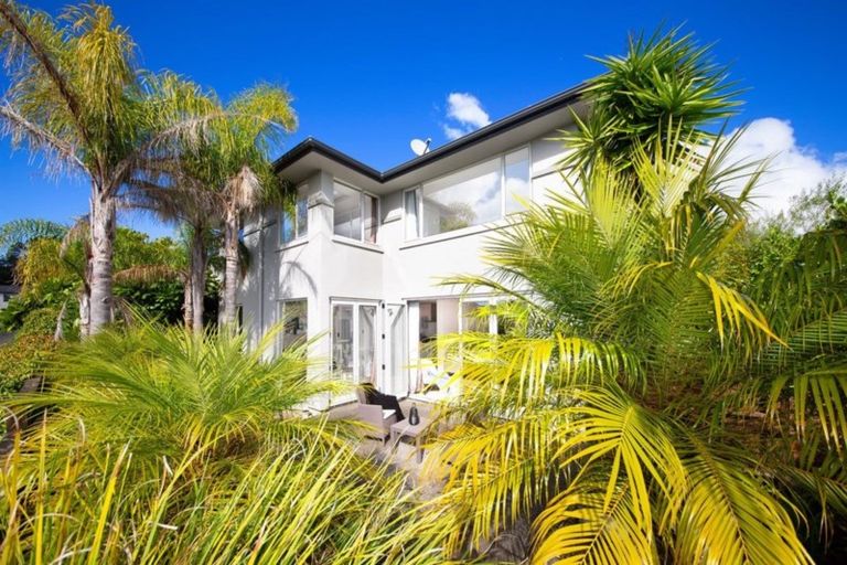 Photo of property in 190 Schnapper Rock Road, Schnapper Rock, Auckland, 0632