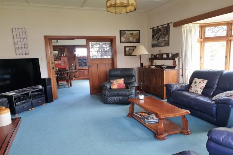 Photo of property in 2 Edward Street, Dannevirke, 4930