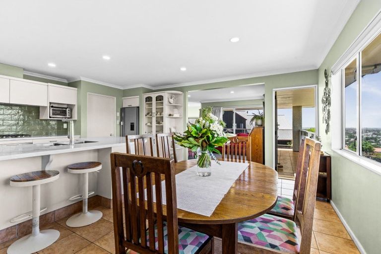 Photo of property in 76a Churchill Drive, Taradale, Napier, 4112