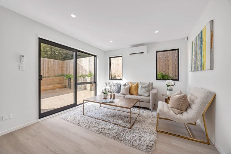 Photo of property in 49b Vera Road, Te Atatu South, Auckland, 0610