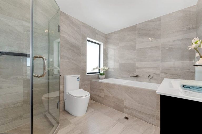 Photo of property in 10 Ripa Street, Flat Bush, Auckland, 2019