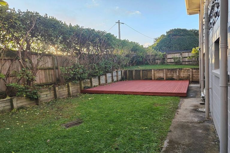 Photo of property in 1/61 Forrest Hill Road, Milford, Auckland, 0620