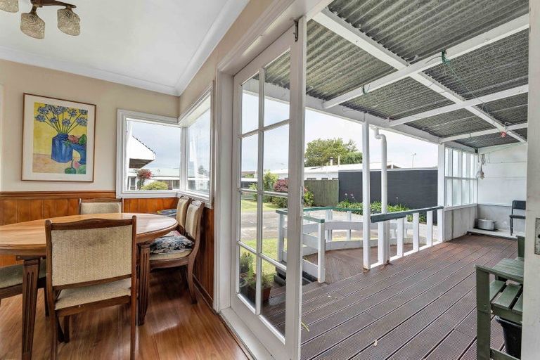 Photo of property in 10 Norman Street, Lower Vogeltown, New Plymouth, 4310