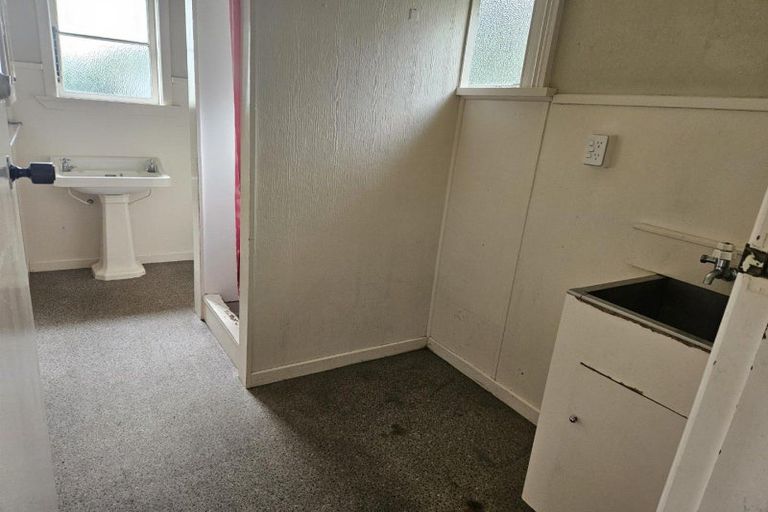 Photo of property in 96 Manawapou Road, Hawera, 4610