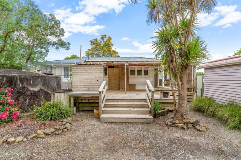 Photo of property in 2081 Paparoa Valley Road, Paparoa, 0571