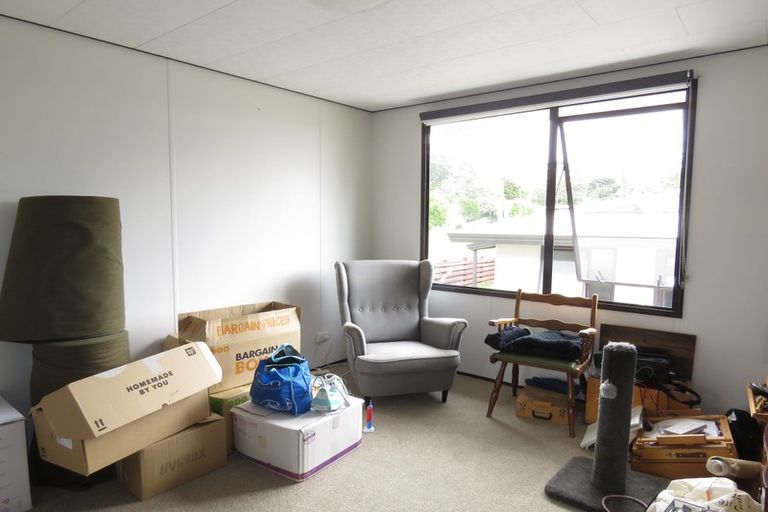 Photo of property in 82 Parrs Cross Road, Henderson, Auckland, 0612