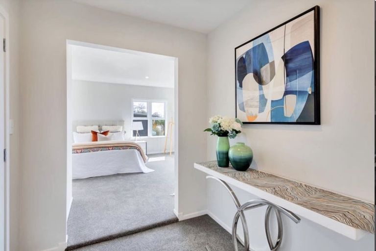 Photo of property in 41 Knights Road, Rothesay Bay, Auckland, 0630