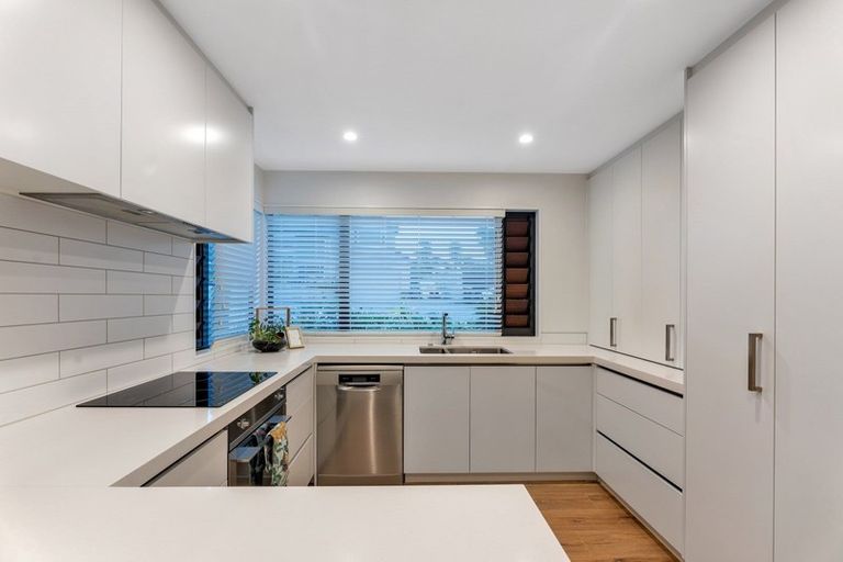 Photo of property in 192 Ridge Road, Howick, Auckland, 2014