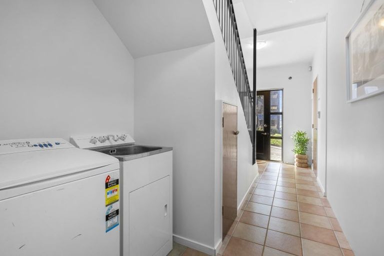 Photo of property in 10/358 The Terrace, Te Aro, Wellington, 6011