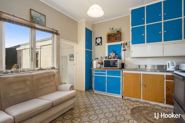 Photo of property in 32 Beach Road, Waihi Beach, 3611