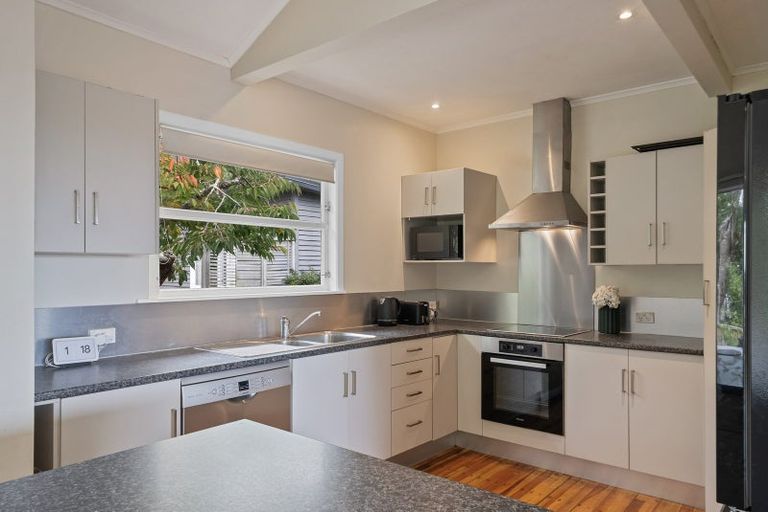 Photo of property in 24a Huia Street, Waikanae, 5036