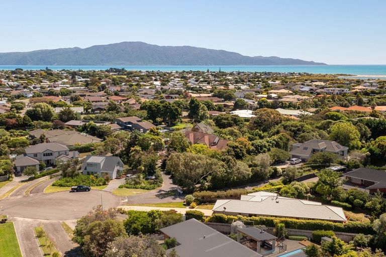 Photo of property in 39 Wood Leigh, Paraparaumu Beach, Paraparaumu, 5032