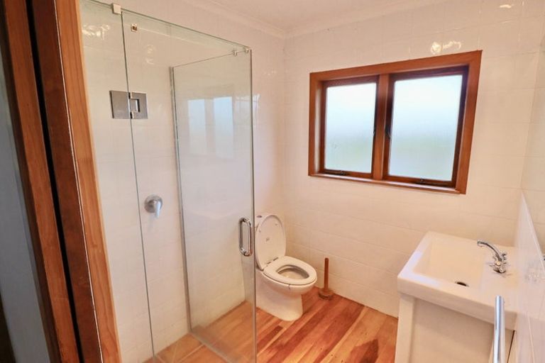 Photo of property in 182 Old Titirangi Road, Titirangi, Auckland, 0604