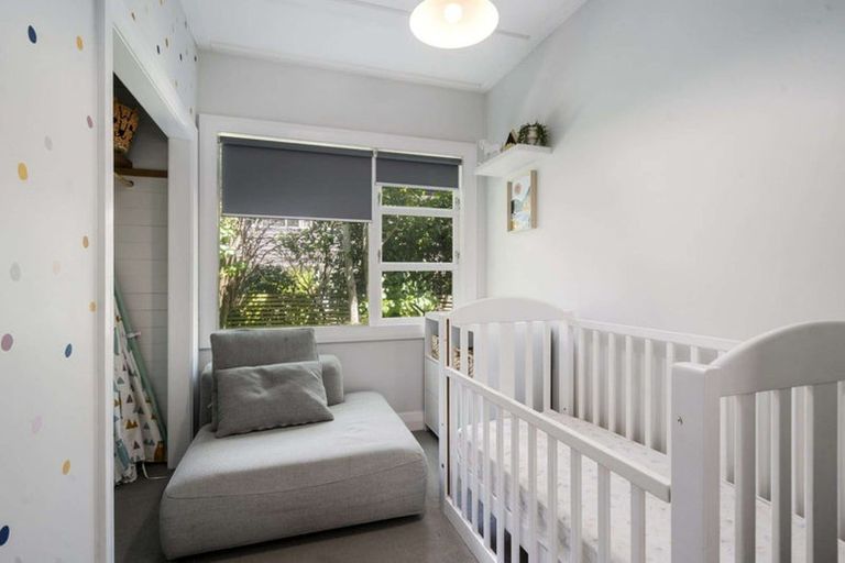 Photo of property in 247 Muritai Road, Eastbourne, Lower Hutt, 5013