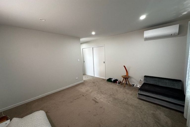 Photo of property in 24 Baumea Rise, Massey, Auckland, 0614