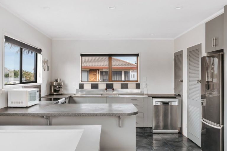 Photo of property in 44b Oceanbeach Road, Mount Maunganui, 3116